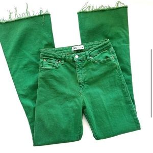 Zara Womens Size 6 High Waisted Flared Jeans Raw Hem Green